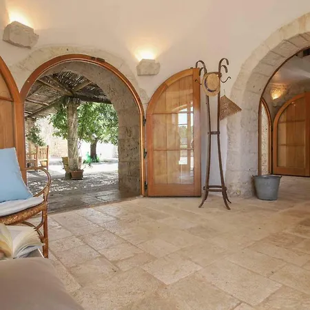Tenuta Aratico مونوبولي