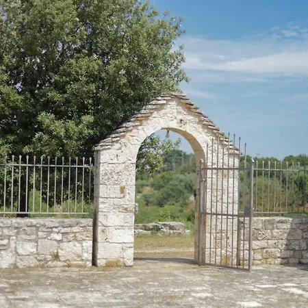 Tenuta Aratico مونوبولي